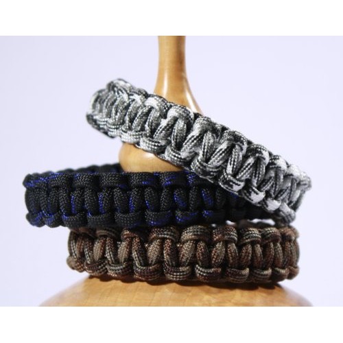Survival Bracelet for Men, Made from Parachute Cord